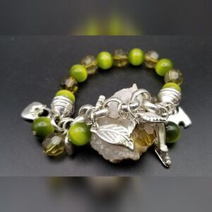 Candy apple tigers eye marbled beaded leaf charm bracelet B231